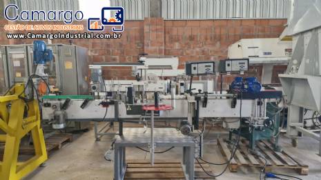 Rotuladora autom�tica cabe�ote duplo frascos planos Bauch Campos