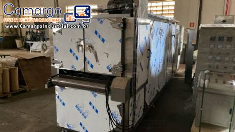 Forno t�nel cont�nuo � g�s em a�o inox com 3 esteiras