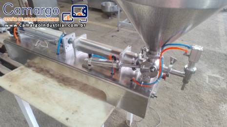 Envasadora semiautomtica de lquidos e pastosos com 1 bico Tecfag