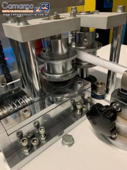 Embaladora de canudos com sistema de flexografia para impress�o no papel