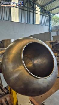 Drageadeira lisa em inox formato tipo pera 350 litros Drageadeira lisa em inox formato tipo pera 350 litros