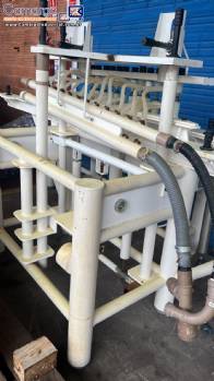 Envasadora linear em pp para corrosivos Envasadora linear em pp para corrosivos