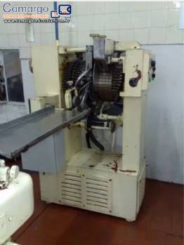 Estampadeira de pirulito bola Tavares 900 unidades por minuto Estampadeira de pirulito bola Tavares 900 unidades por minuto